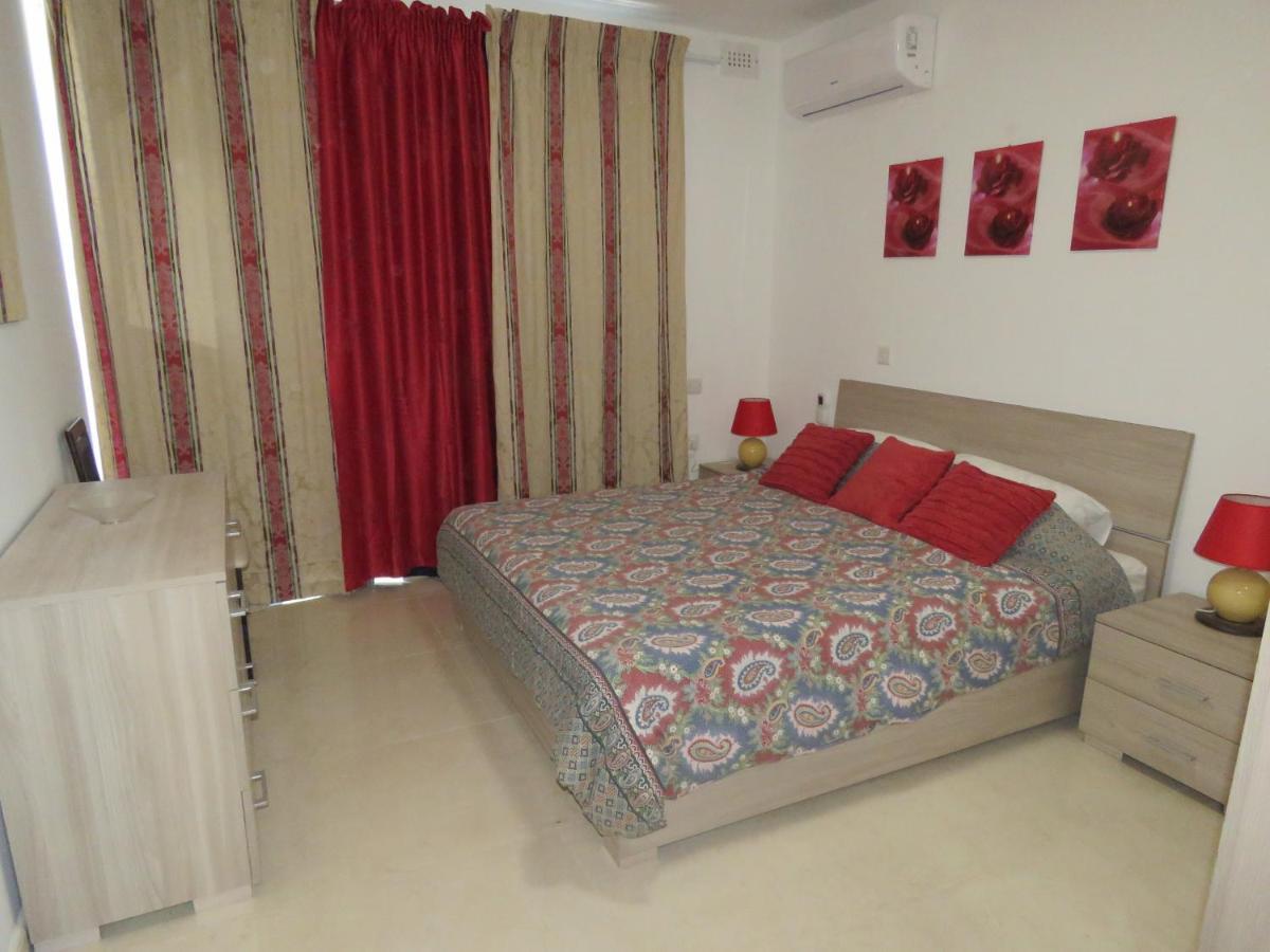 Aquamarine Sea Front Apartments - First Floor Marsaskala Bagian luar foto